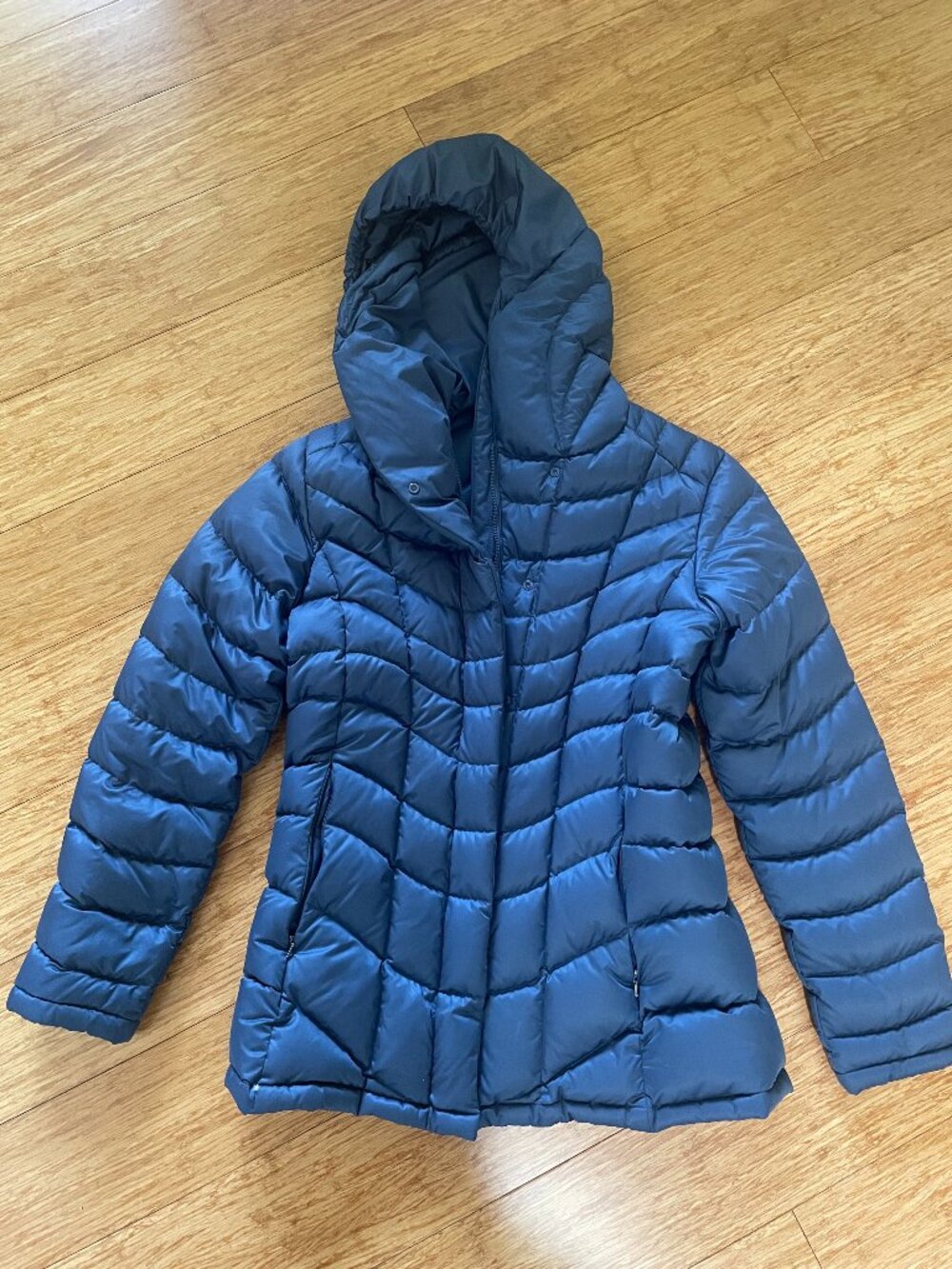 Patagonia • Downtown Loft Hooded 800 Down Jacket